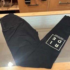 Peloton “ride” legging
